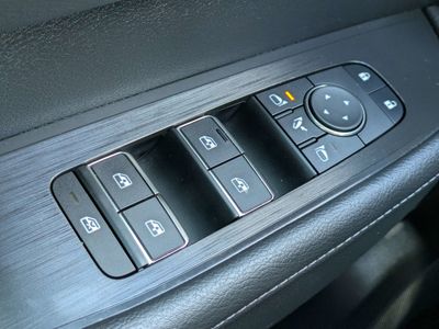2025 Nissan Armada - Photo 21