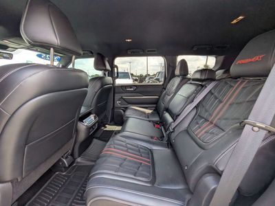 2025 Nissan Armada - Photo 13
