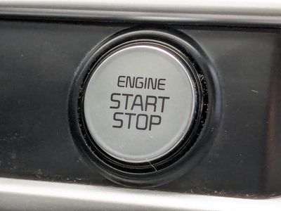 2022 Kia K5 - Photo 28