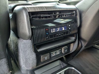 2024 Jeep Wagoneer - Photo 16