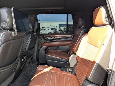 2023 GMC Yukon XL - Photo 13