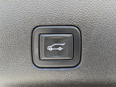 2023 GMC Yukon XL - Photo 12