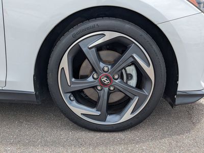 2019 Hyundai Veloster - Photo 10