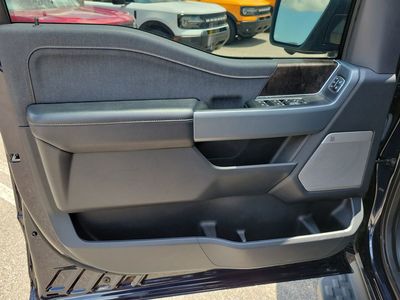 2023 Ford F-150 Lightning - Photo 15