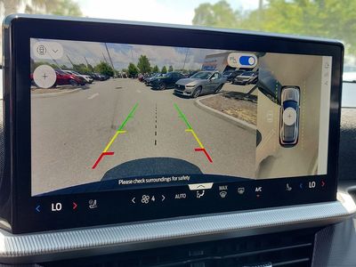 2025 Ford Explorer - Photo 24
