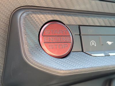 2024 Ford Mustang - Photo 27