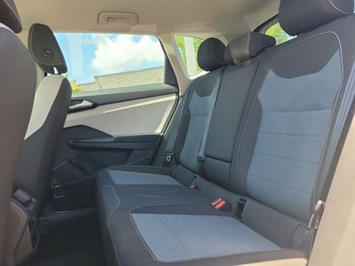 2025 Volkswagen Taos - Photo 10