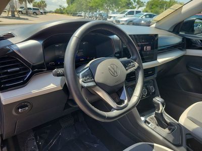 2025 Volkswagen Taos - Photo 16