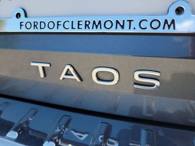 2025 Volkswagen Taos - Photo 8