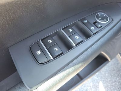 2024 Kia Forte - Photo 15