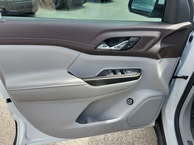 2020 GMC Acadia - Photo 14