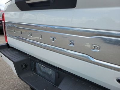 2022 Ford F-450SD - Photo 9