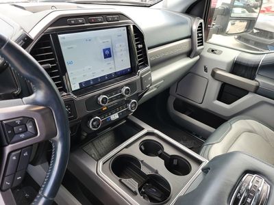 2022 Ford F-450SD - Photo 23