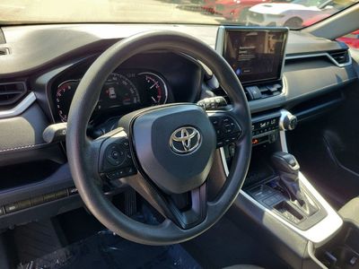 2023 Toyota RAV4 - Photo 17