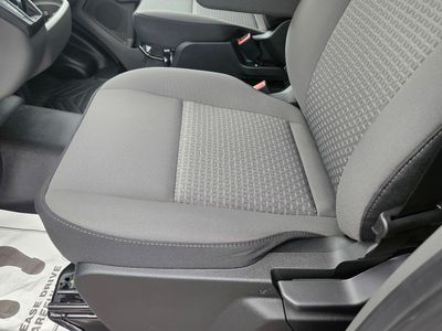 2026 Ford Transit-150 - Photo 13