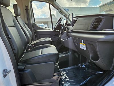 2025 Ford Transit-350 - Photo 28