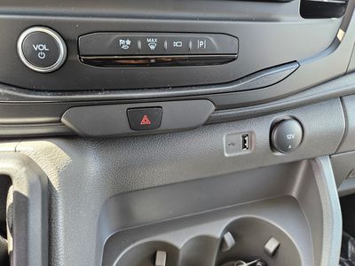 2025 Ford Transit-350 - Photo 17