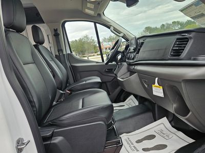 2025 Ford Transit-150 - Photo 32
