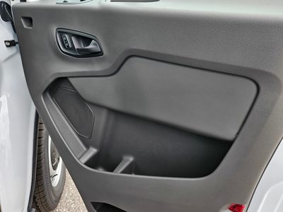 2026 Ford Transit-250 - Photo 34