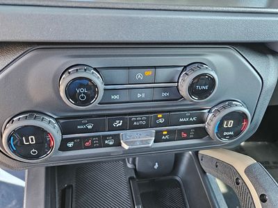 2025 Ford Bronco - Photo 18