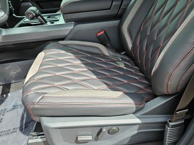 2025 Ford F-150 - Photo 14