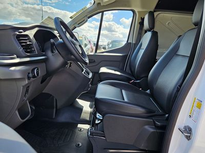 2025 Ford Transit-150 - Photo 10