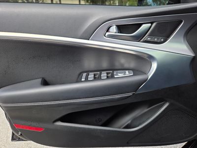 2023 Genesis G70 - Photo 23