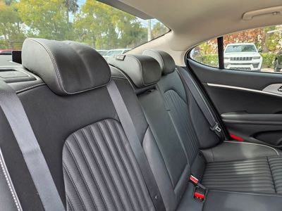 2023 Genesis G70 - Photo 14