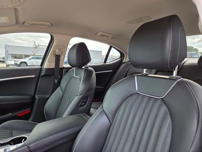 2023 Genesis G70 - Photo 20