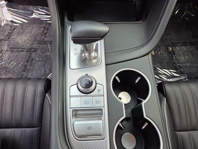 2023 Genesis G70 - Photo 24