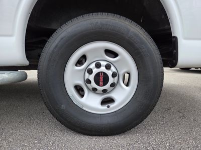 2024 GMC Savana 2500 - Photo 18