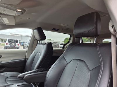 2024 Chrysler Pacifica Hybrid - Photo 23