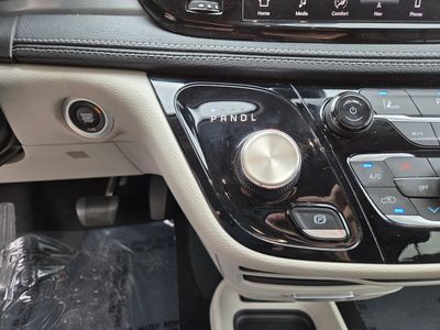 2024 Chrysler Pacifica Hybrid - Photo 27