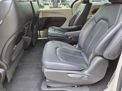 2024 Chrysler Pacifica Hybrid - Photo 20