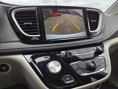 2024 Chrysler Pacifica Hybrid - Photo 32