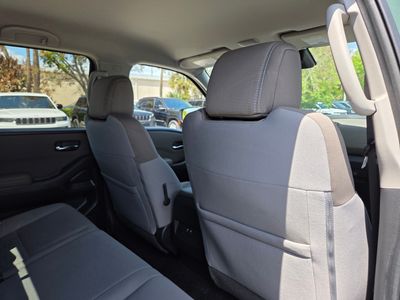 2022 Nissan Frontier - Photo 12