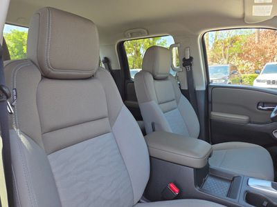 2022 Nissan Frontier - Photo 11