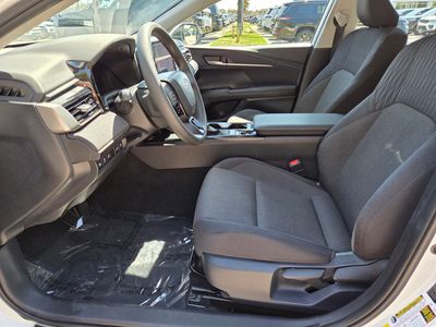 2025 Toyota Camry - Photo 21