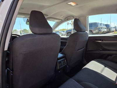 2025 Toyota Camry - Photo 18