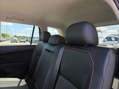 2024 Volkswagen Tiguan - Photo 17