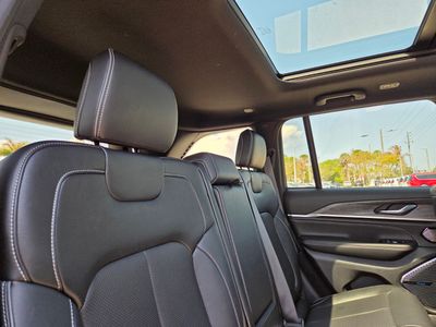 2022 Jeep Grand Cherokee - Photo 14