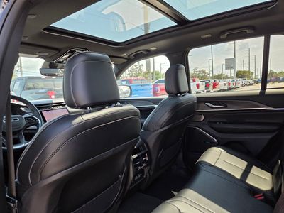 2022 Jeep Grand Cherokee - Photo 19