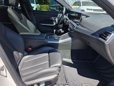 2023 BMW 3 Series - Photo 10