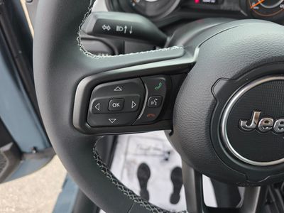 2025 Jeep Wrangler - Photo 27