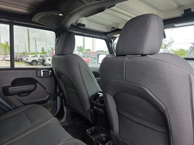 2025 Jeep Wrangler - Photo 12
