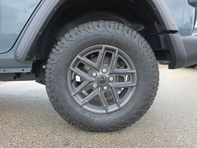 2025 Jeep Wrangler - Photo 16