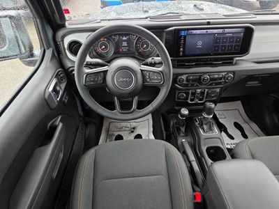 2025 Jeep Wrangler - Photo 20