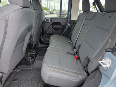 2025 Jeep Wrangler - Photo 18