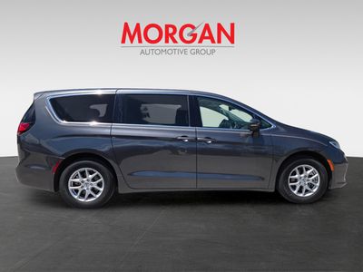 2023 Chrysler Pacifica - Photo 2