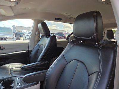 2023 Chrysler Pacifica - Photo 23